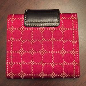 Kate Spade wallet. No box. Great condition.